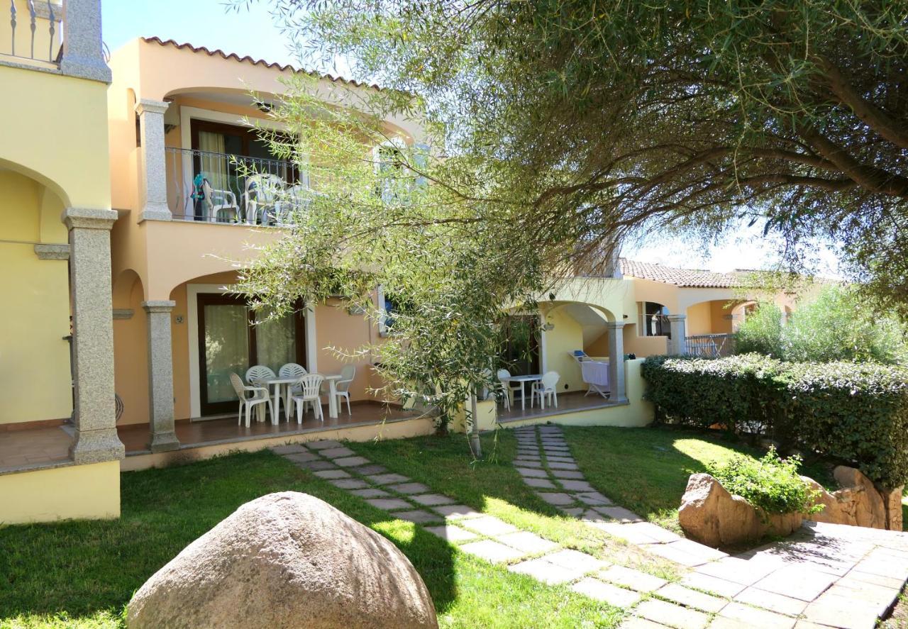 Residence Con Piscina A Badesi, Appartamenti Con Wifi E A.C Exterior foto